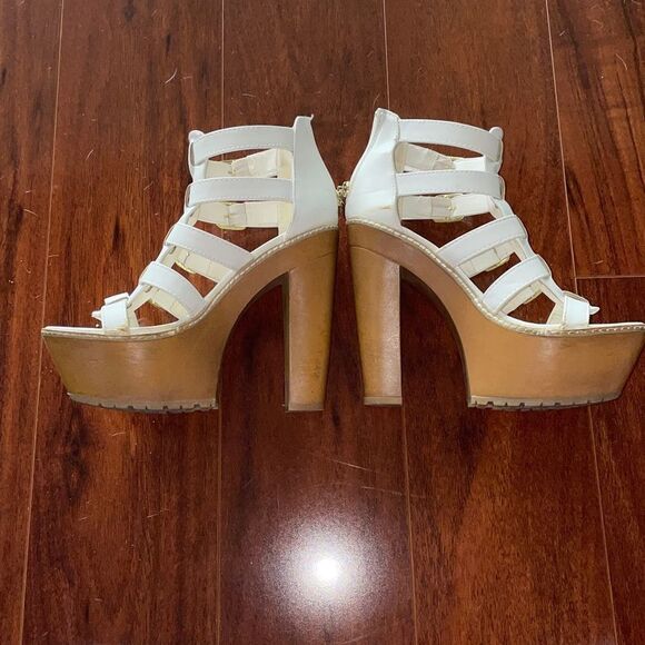 Dollhouse platforms - Picture 6 of 14